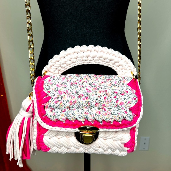 Purse - Picture 2 of 4